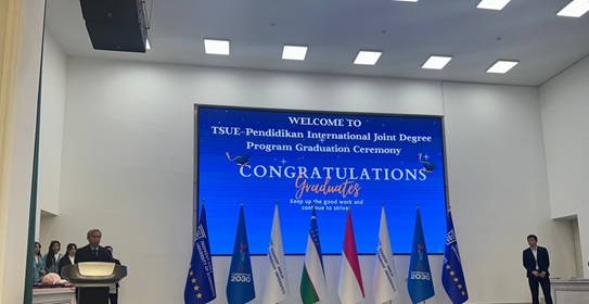 Rektor UPI dan TSUE Mewisuda Lulusan Program Double Degree di Uzbekistan