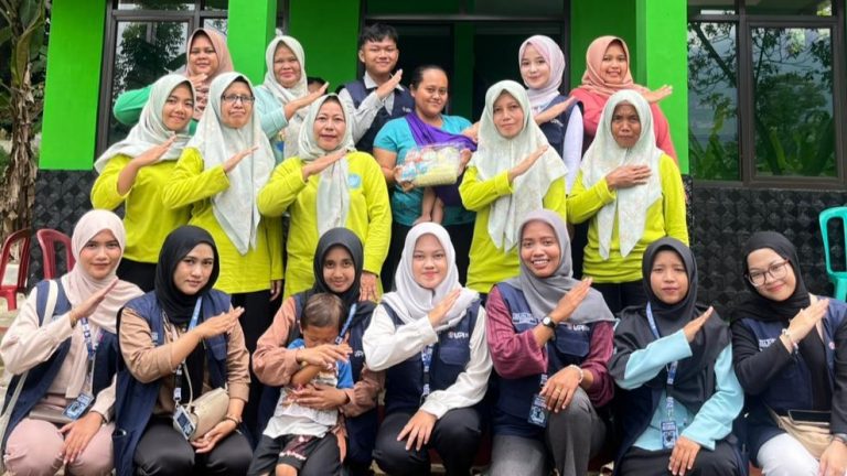 Percepat Penurunan Stunting, Mahasiswa UPI di Sumedang Salurkan Paket Makanan Bergizi