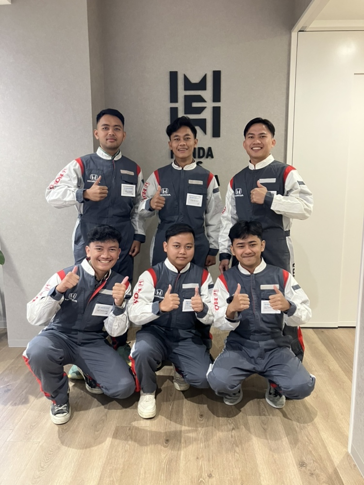 6 Mahasiswa FPTI UPI Ikuti Internship Honda Cars Hakata di Fukuoka Jepang