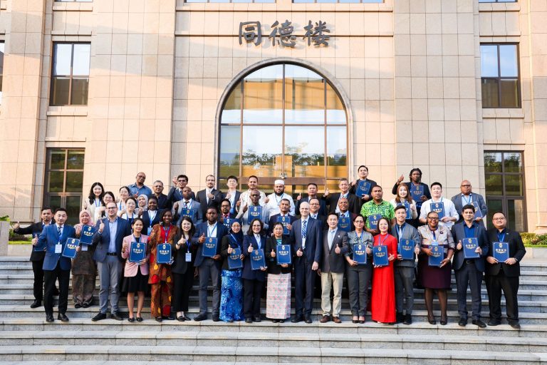 Perkuat Peran Indonesia Dalam TVET dan SDGs, Dr. Eng. Agus Setiawan, M.Si Wakili UPI di Forum Global dan Workshop Kepemimpinan TVET di Shenzhen, Tiongkok