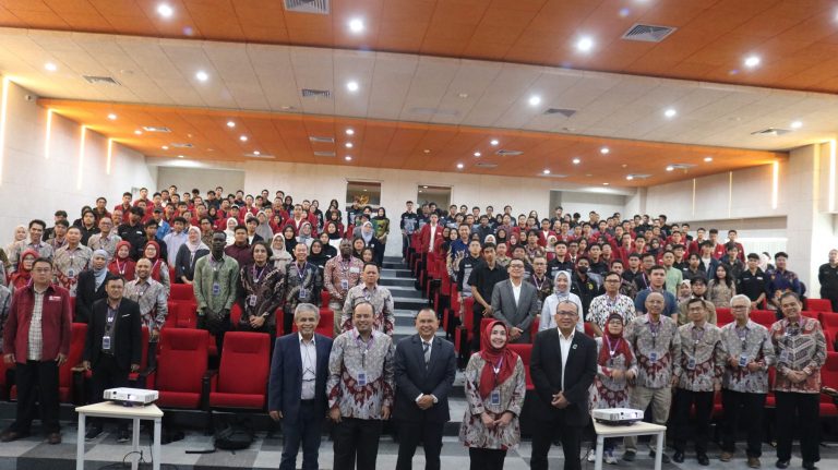 Simposium Internasional ISMEE Bahas Teknologi Material dan Energi Ramah Lingkungan