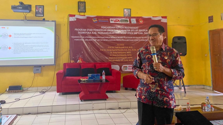 SPs UPI Latih Guru SMP Pangandaran Tingkatkan Literasi Pancasila dengan Metode Socratic