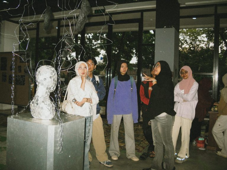Mahasiswa Seni Rupa UPI Gelar Pameran “Bandung Rhizome Project: Bandung Nu Mana Heula?”