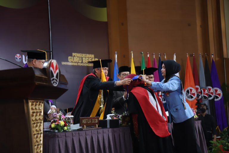 Prof. Elah Nurlaelah Tekankan Pentingnya Pendekatan Humanis dalam Pembelajaran Aljabar di Perguruan Tinggi