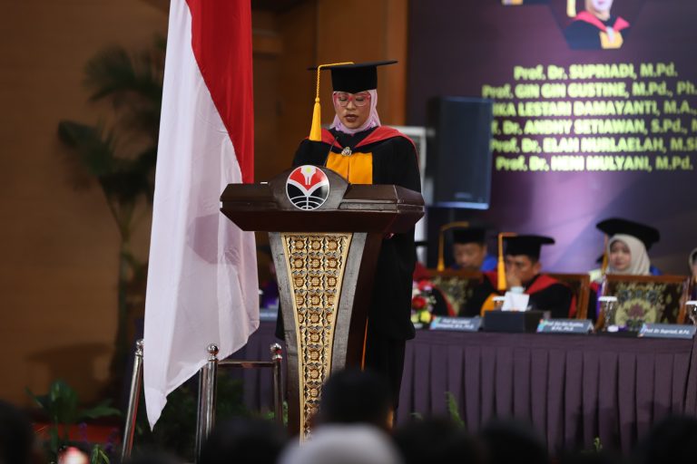 Cerita dan Mendongeng Model Pengembangan Literasi Bahasa Inggris di Indonesia