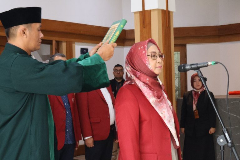 Prof. Aan Komariah Dilantik sebagai Dekan FIP (PAW) Periode 2025–2030