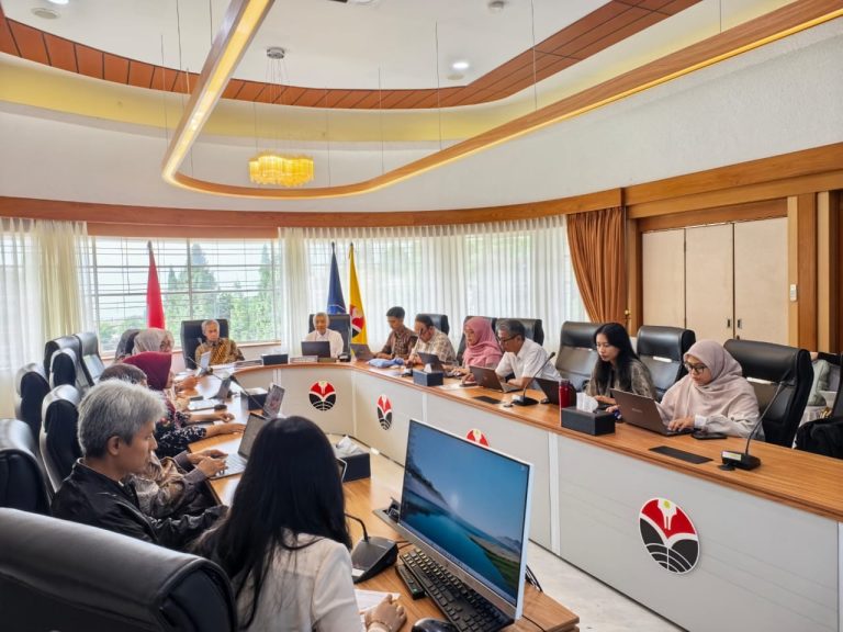 Menuju World Class University, UPI Sambut Tim Monev EQUITY 2025/2026