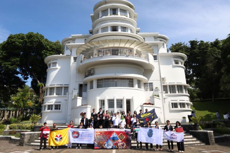 UPI Strengthens Indonesia–Malaysia Student Collaboration through the “Mesra” Program