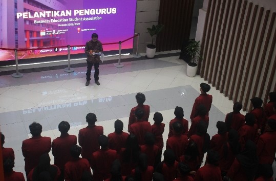 BESA FPEB UPI Resmi Lantik Pengurus Periode 2026/2027