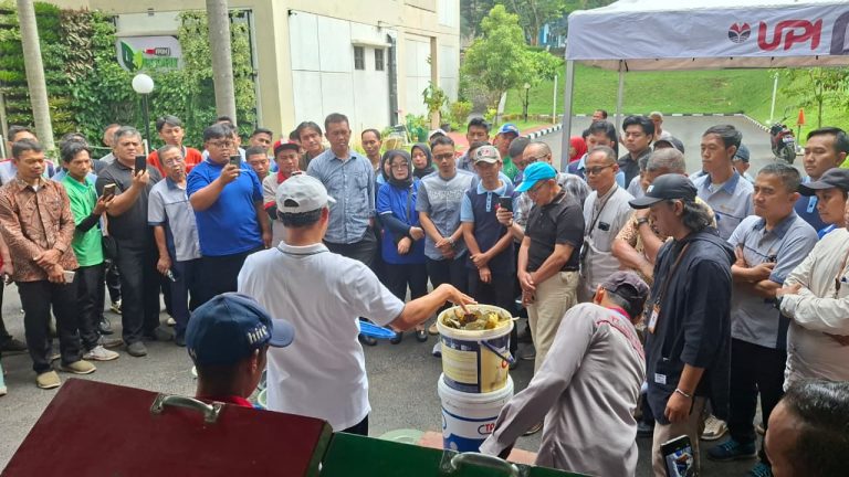Wujudkan Green Campus, UPI Olah Sampah Mandiri Menjadi Pupuk Organik