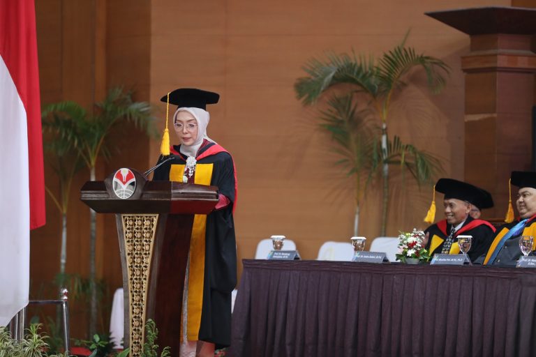Prof Mustika, Dari Instruktur Aerobik hingga Guru Besar UPI