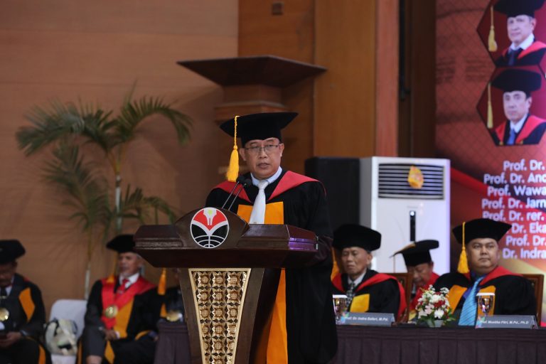 Buku Teks Sejarah Harus Bergeser dari Hafalan Menuju Nalar Kritis