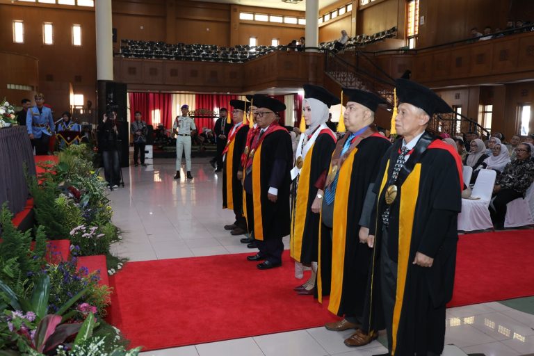 UPI Kukuhkan Enam Guru Besar pada Hari Kedua