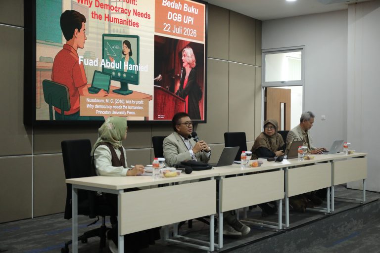 Bedah Buku Perdana DGB UPI Soroti Pentingnya Humaniora dan Pendidikan Berdiferensiasi untuk Menjawab Tantangan Masa Depan