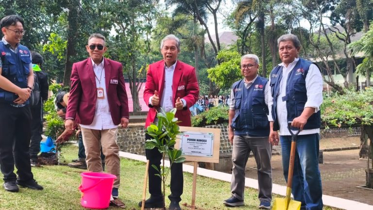 Melalui MOKAKU, UPI Bangun Budaya Gerakan Satu Mahasiswa Satu Pohon