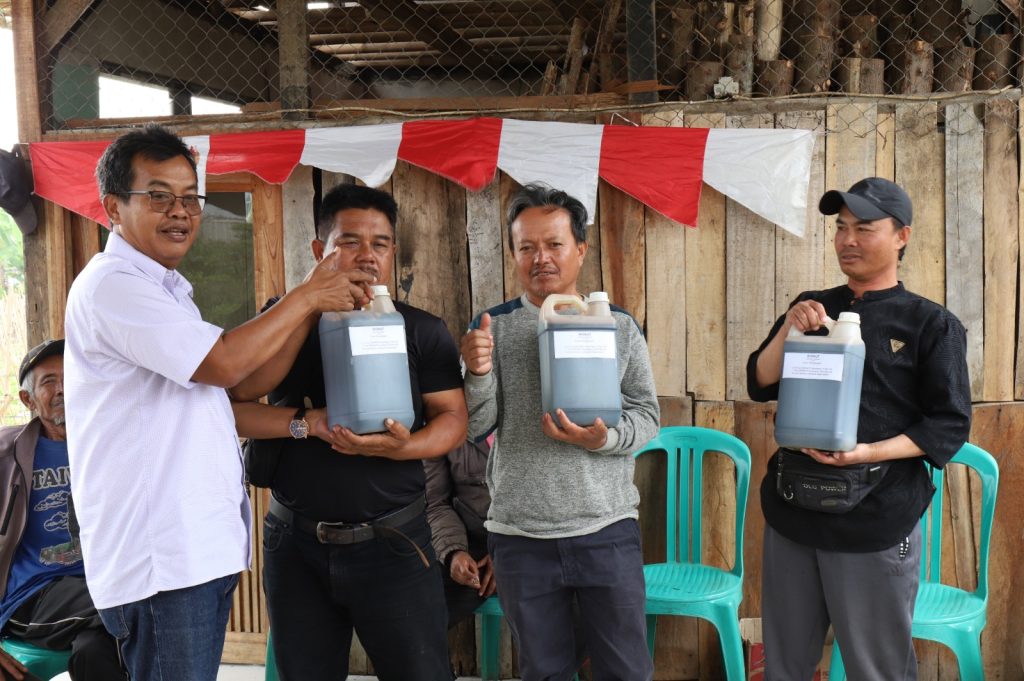Dari Kampus ke Lahan Petani, UPI Hilirisasi Riset Bionut melalui Uji Lapangan