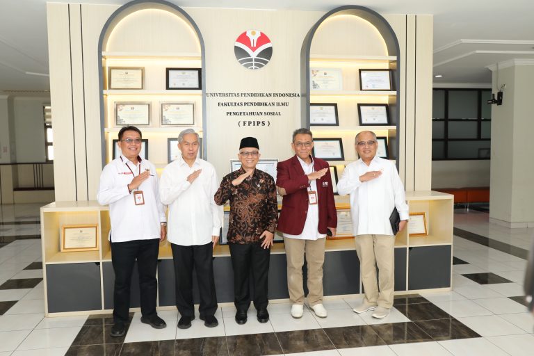 Rektor UPI: Bedah Buku Jadi Ruang Uji Gagasan dan Literasi Sejarah