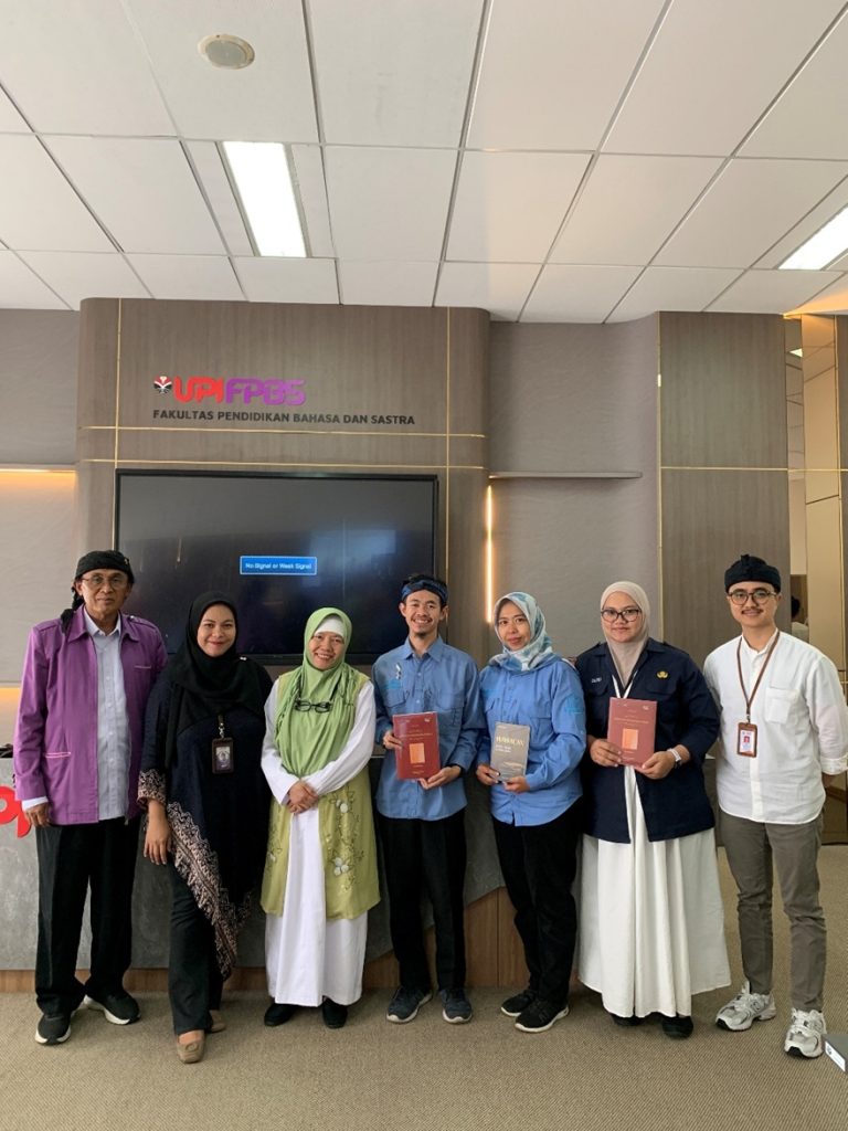Prodi Bahasa Sunda FPBS UPI, Gelar Pelatihan Literasi Baca Naskah Kuno bagi Guru Bahasa Sunda SMP di Kota Bandung