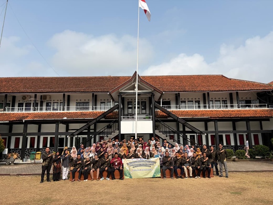UPI Gelar PkM Fisika Mengabdi di SMAN 1 Parigi Pangandaran