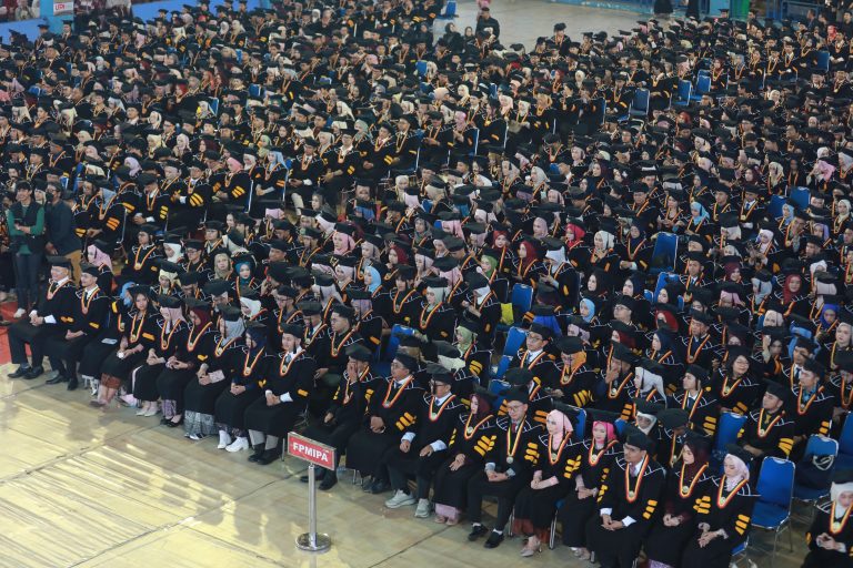 UPI Mewisuda 7.218 Wisudawan, Siap hadapi era VUCA