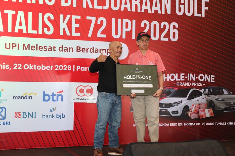 Cetak Sejarah Baru, Turnamen Golf Dies Natalis UPI Diwarnai Rekor “Hole in One”