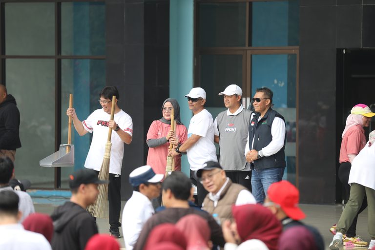 Lewat ‘UPI Asih, UPI Bersih’, UPI Hijaukan Lingkungan Kampus dan Sekitar