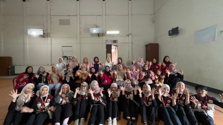 Melalui Program Kader CETAR, Mahasiswa Gizi UPI Tingkatkan Keterampilan Kader Posyandu di Sumedang