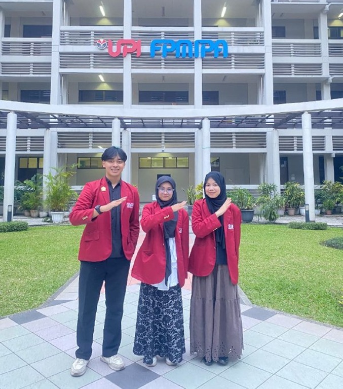 Lintas Disiplin ke Fisika Murni, Mahasiswa Pendidikan Fisika UPI Raih Juara 1 LKTIN Fisika Expo UBB
